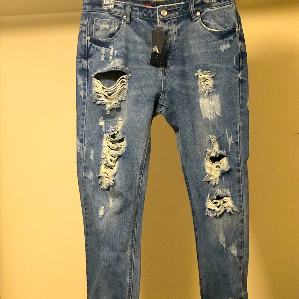 FasionNova Ripped Jeans